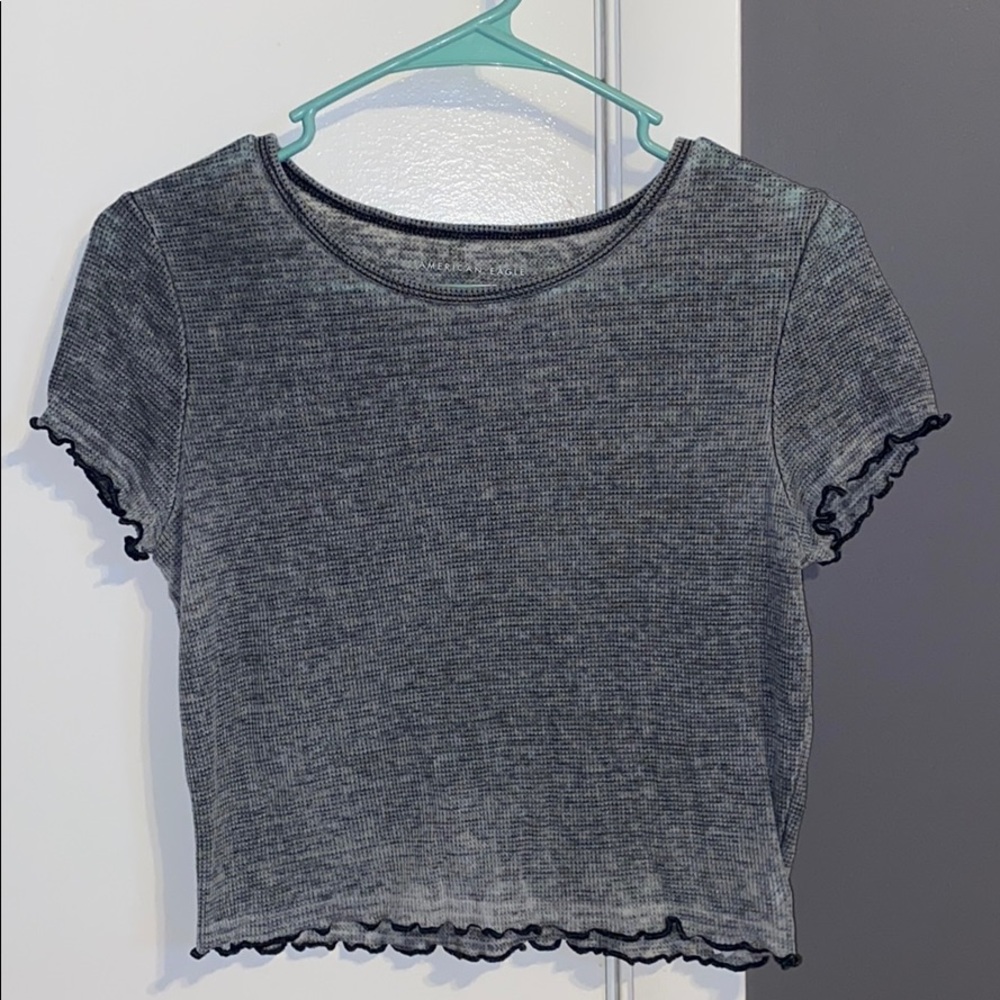 American Eagle- Grey Ruffled Short Sleeve Crop Top